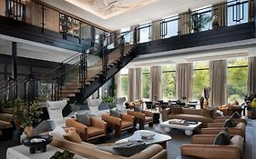 Ada Hotel